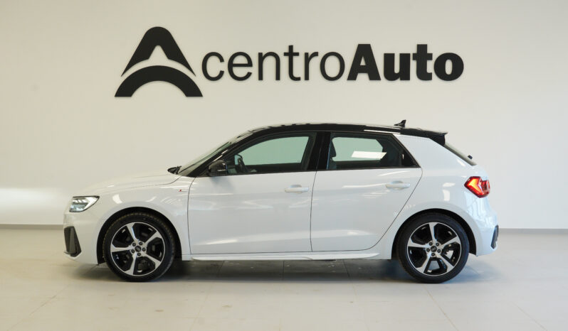 
								AUDI A1 SPORTBACK S-line 30 TFSI full									