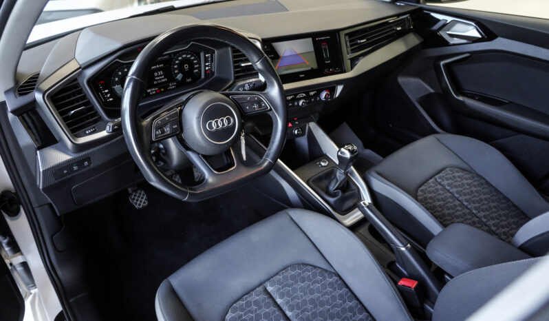 
								AUDI A1 SPORTBACK S-line 30 TFSI full									