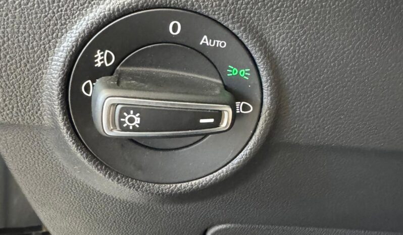 
								VOLKSWAGEN T-ROC 2.0 TDI STYLE 150 CV DSG full									