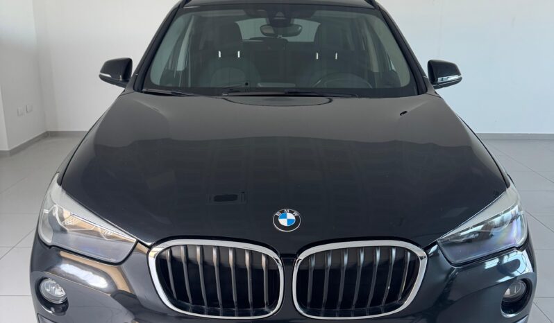 
								BMW X1 Business 18d S-drive AUTO full									