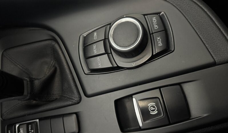 
								BMW X1 Business 18d S-drive AUTO full									