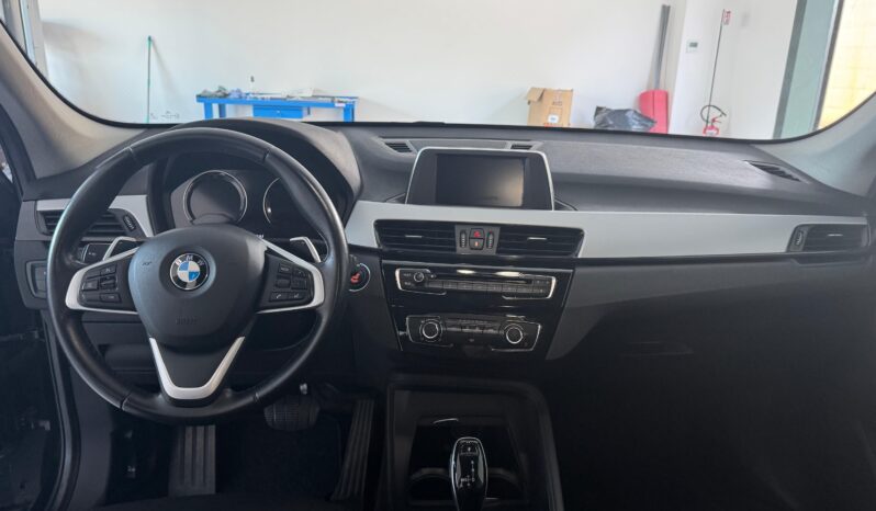 
								BMW X1 Business 18d S-drive AUTO full									