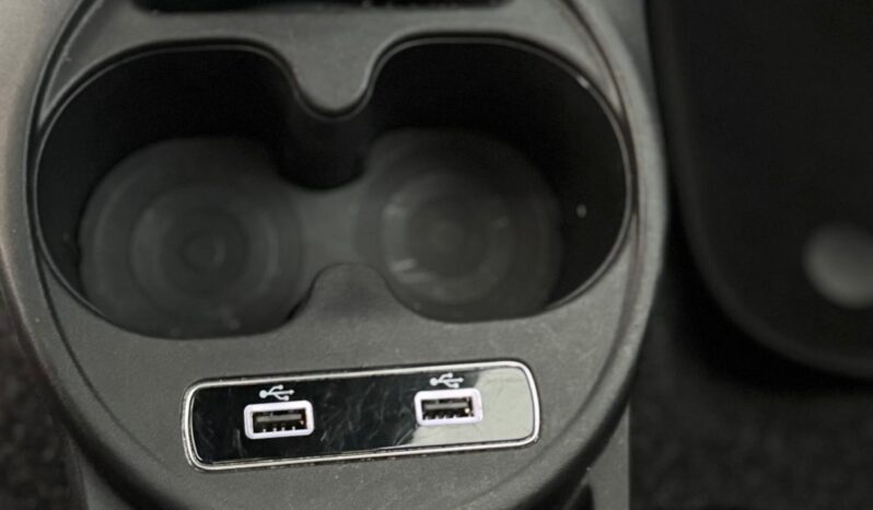 
								FIAT 500 1.0 Hybrid Dolcevita full									