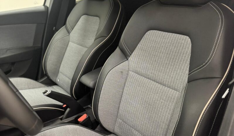 
								RENAULT CLIO 5^serie TCe TECHNO 5p 90 CV full									