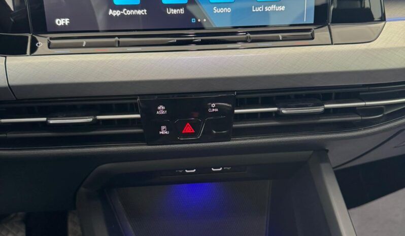 
								VOLKSWAGEN Golf VIII 2020 1.5 tsi evo Life 130cv full									