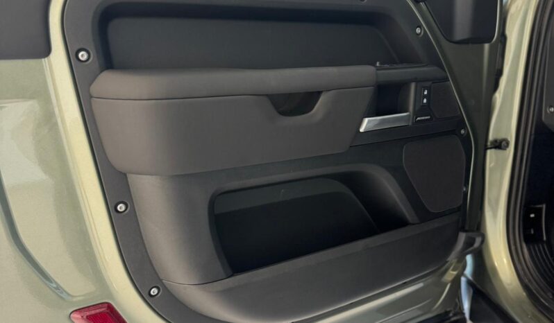 
								Land Rover Defender X-Dynamic SE 3.0 Diesel/Elettrica full									