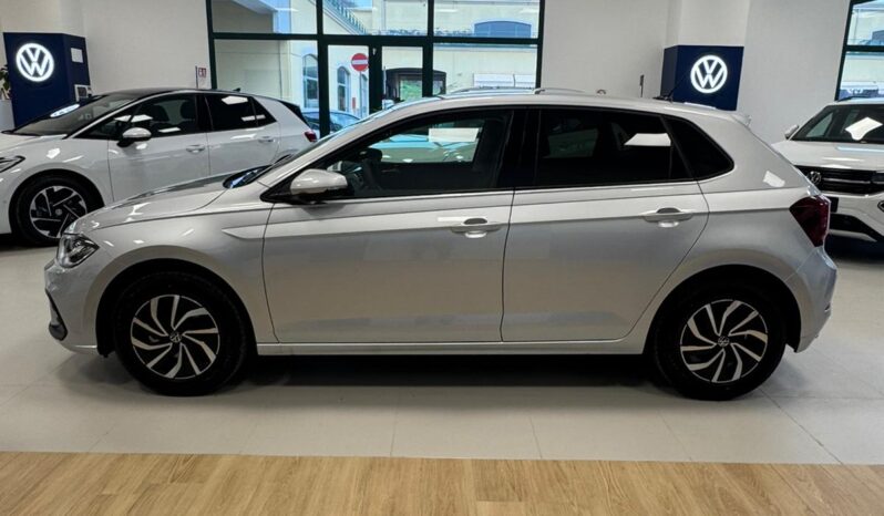 
								Polo VI 2022 1.0 tsi Edition Plus 95cv full									