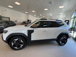 
										DACIA nuovo Duster EXTREME MILD Hybrid 130 CV 4X4 full									