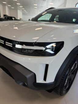 
										DACIA nuovo Duster EXTREME MILD Hybrid 130 CV 4X4 full									