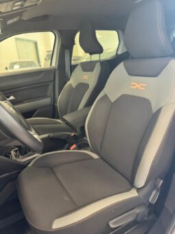 
										DACIA nuovo Duster EXTREME MILD Hybrid 130 CV 4X4 full									