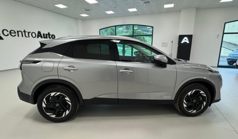 
								NISSAN QASHQAI n-connecta E-power 2wd full									