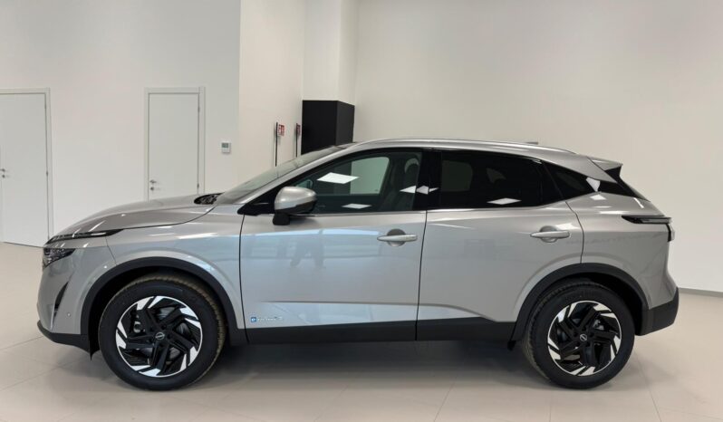
								NISSAN QASHQAI n-connecta E-power 2wd full									
